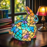 Farebná sklenená lampa v tvare zajaca