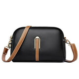 Táto kompaktná crossbody kabelka je ideálna na dni plné pohybu